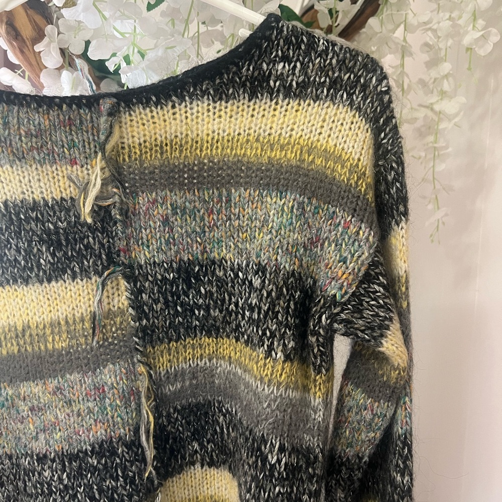 Women's Striped Sweater - Multicolor - Picture 2 of 6